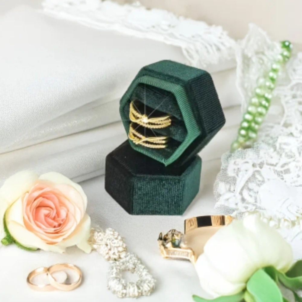 🆕️ Elegant Gold Women's Ring Earring Holder